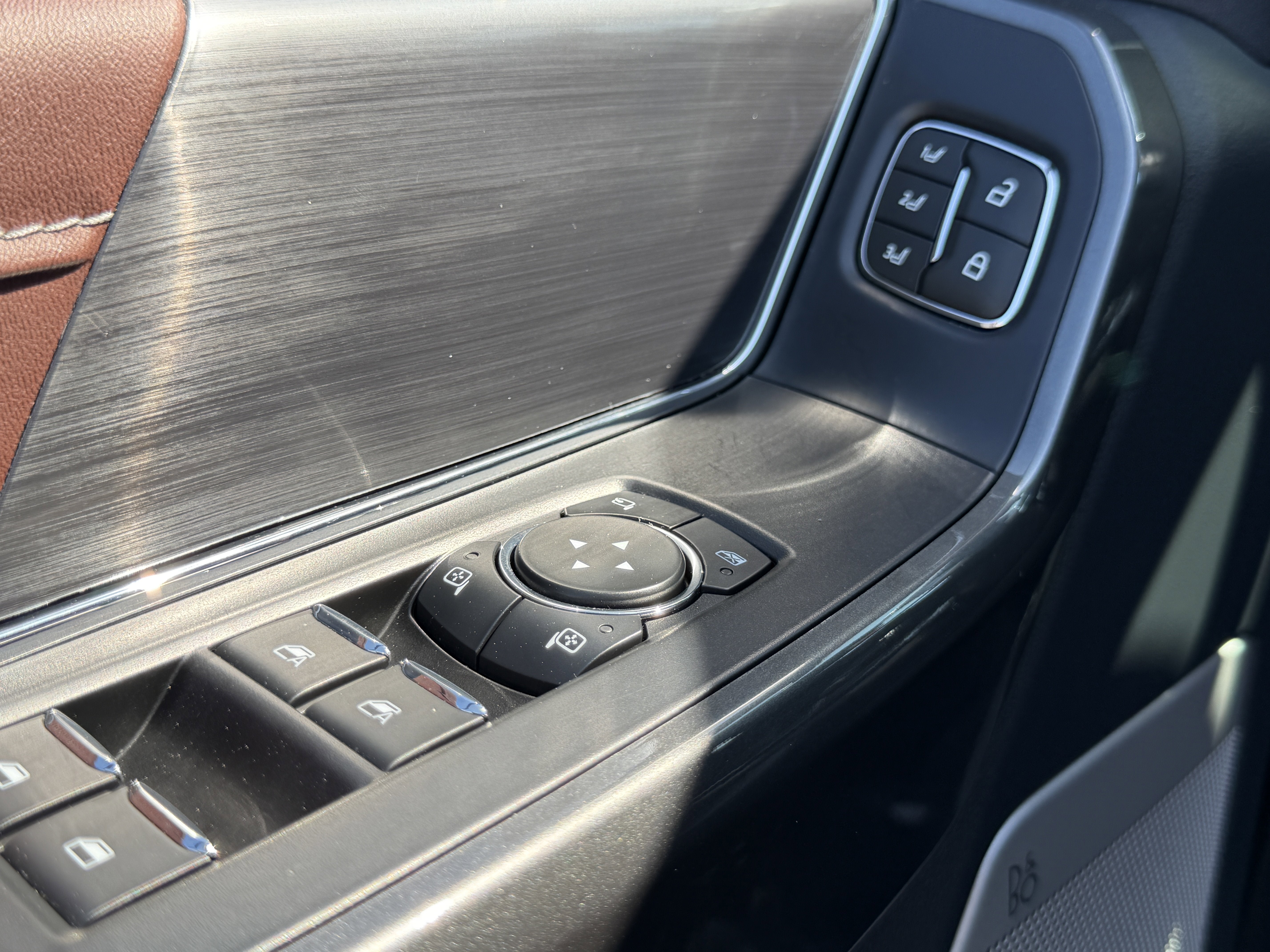 2023 Ford F-150 LARIAT 4WD SuperCrew 5.5' Box