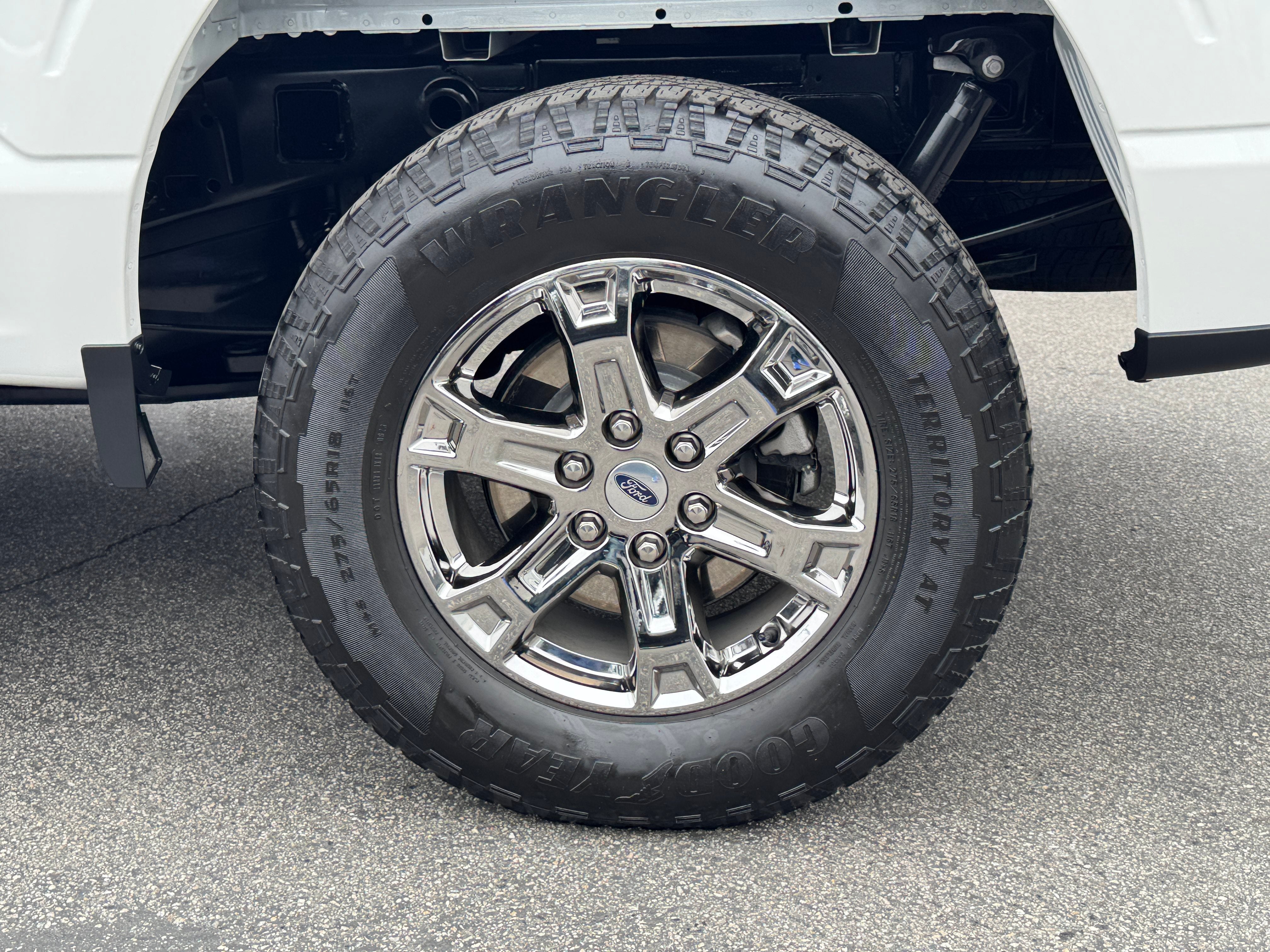 2023 Ford F-150 XL 4WD SuperCrew 5.5' Box