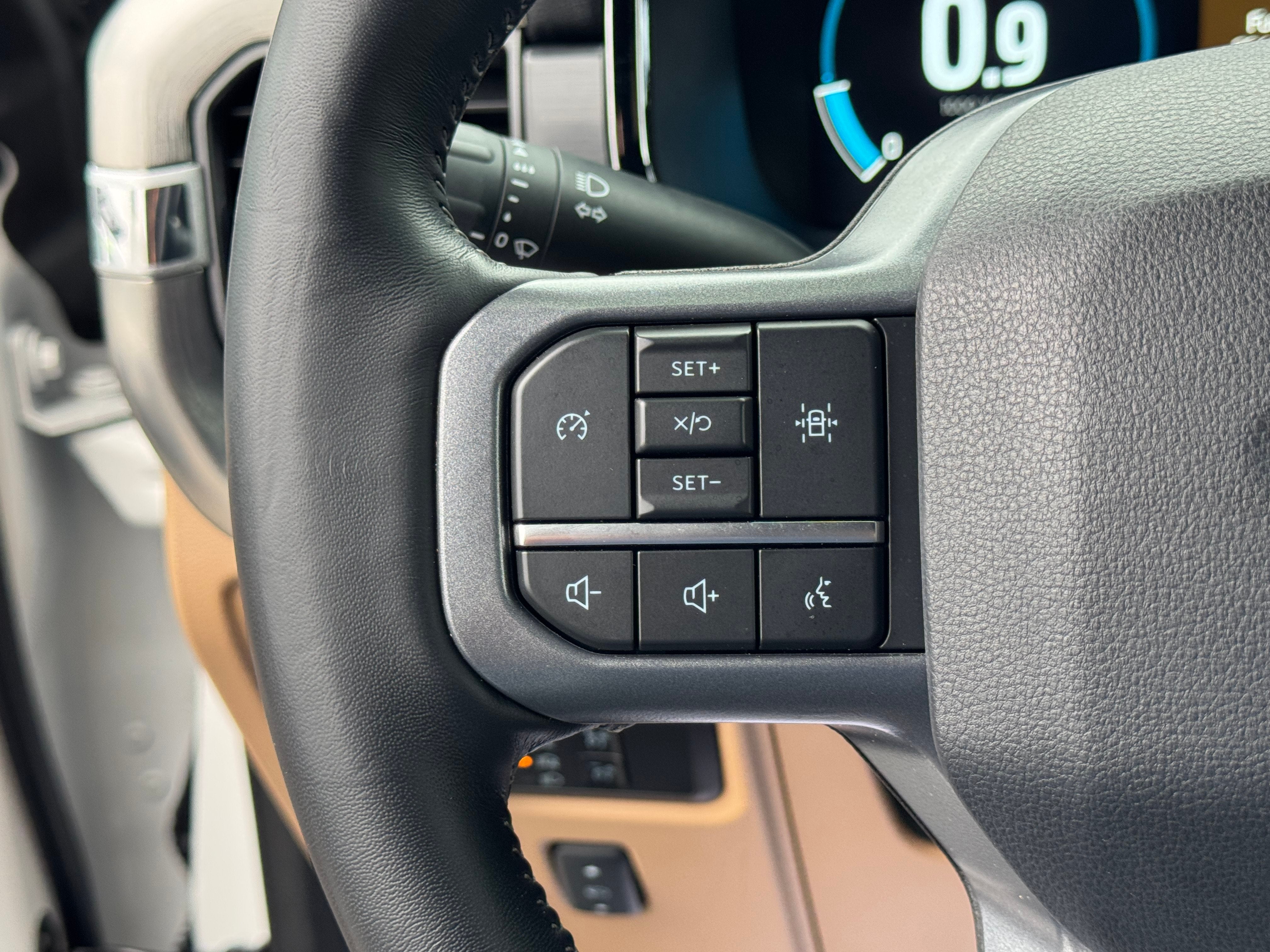 2023 Ford F-150 XL 4WD SuperCrew 5.5' Box