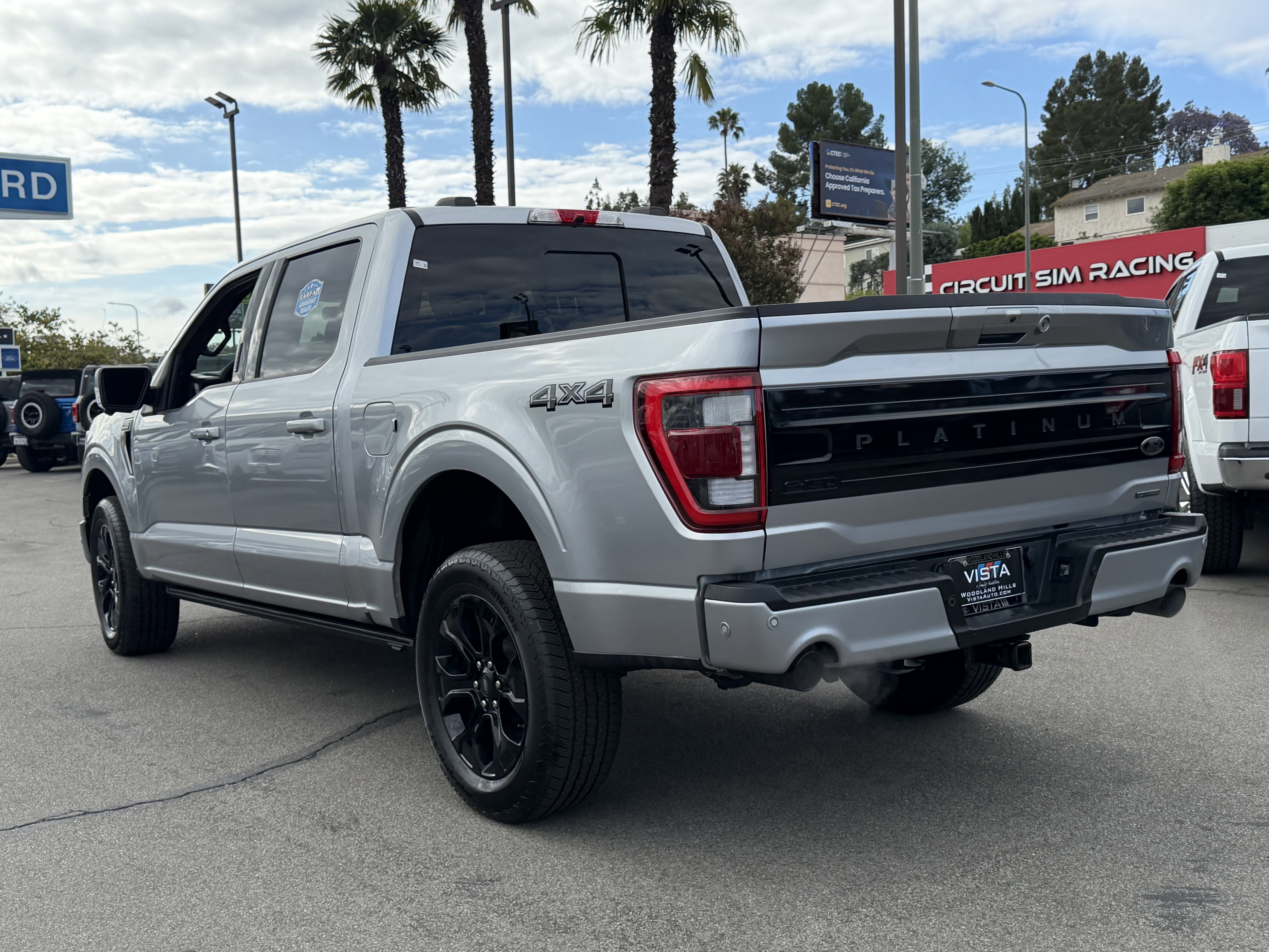 2022 Ford F-150 Platinum 4WD SuperCrew 5.5' Box