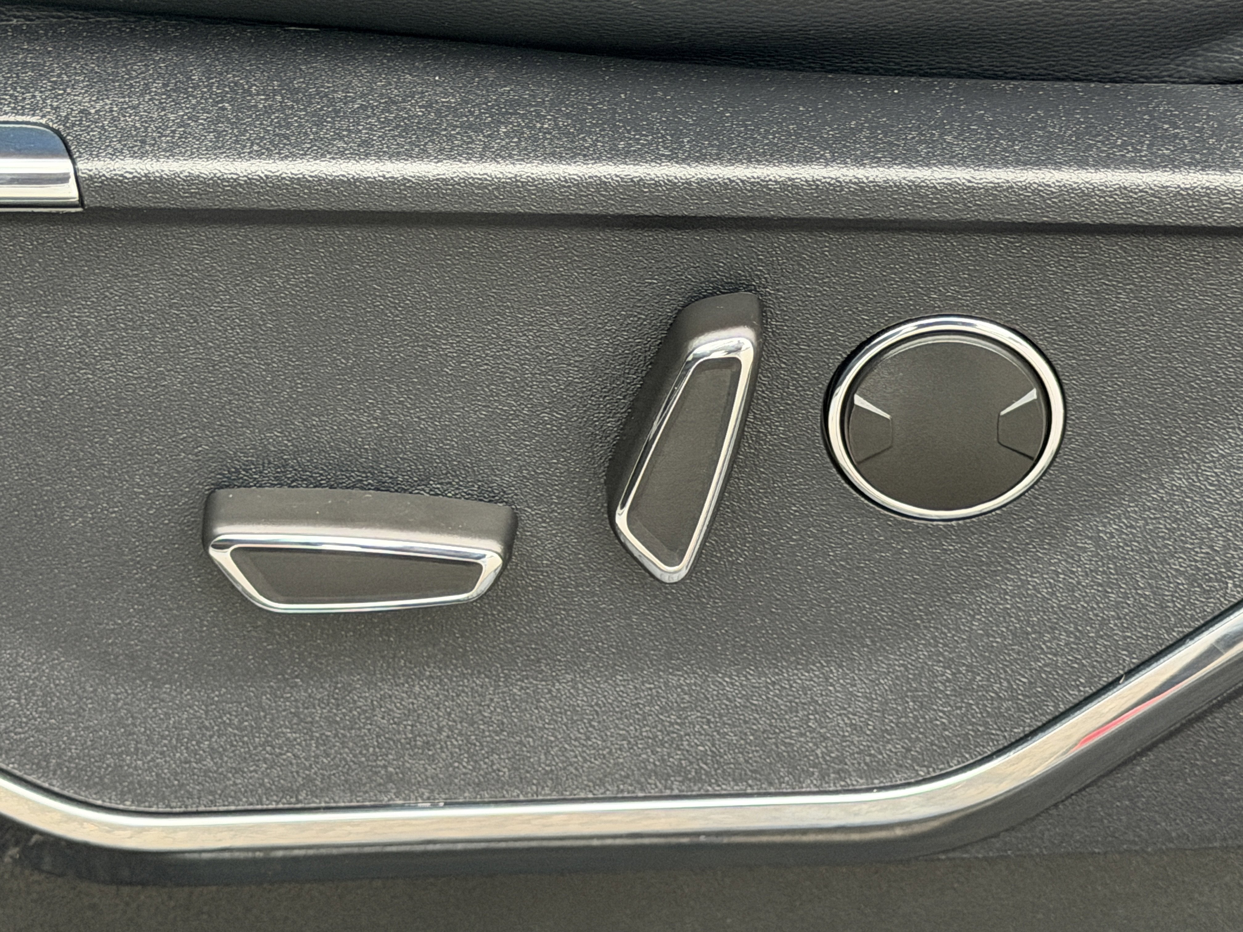 2022 Ford F-150 LARIAT 4WD SuperCrew 5.5' Box