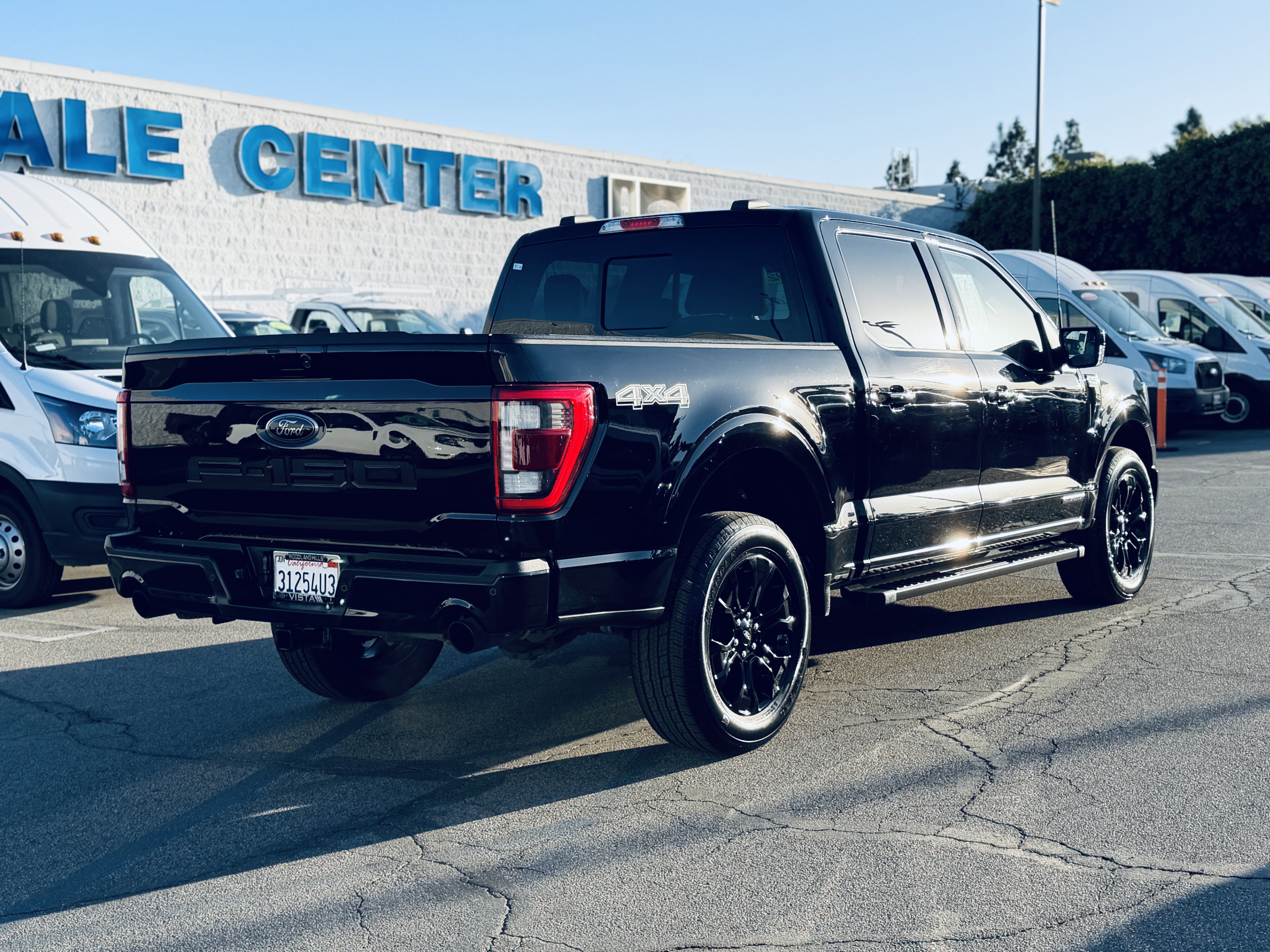 2023 Ford F-150 LARIAT 4WD SuperCrew 5.5' Box