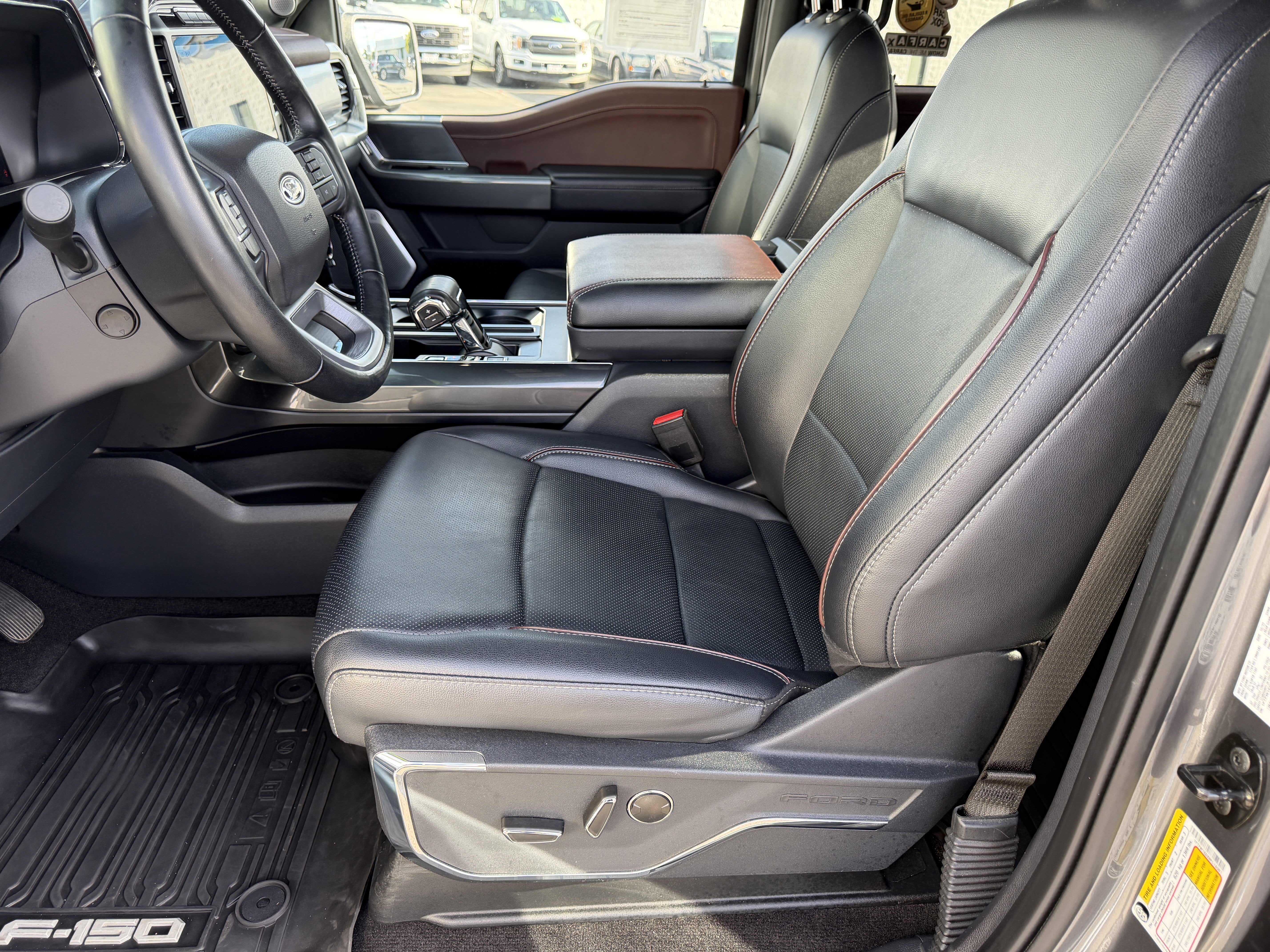 2022 Ford F-150 LARIAT 4WD SuperCrew 5.5' Box