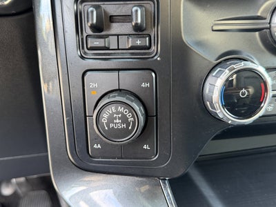 2022 Ford F-150 LARIAT 4WD SuperCrew 5.5' Box