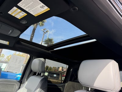 2023 Ford F-150 Lightning LARIAT 4WD SuperCrew 5.5' Box