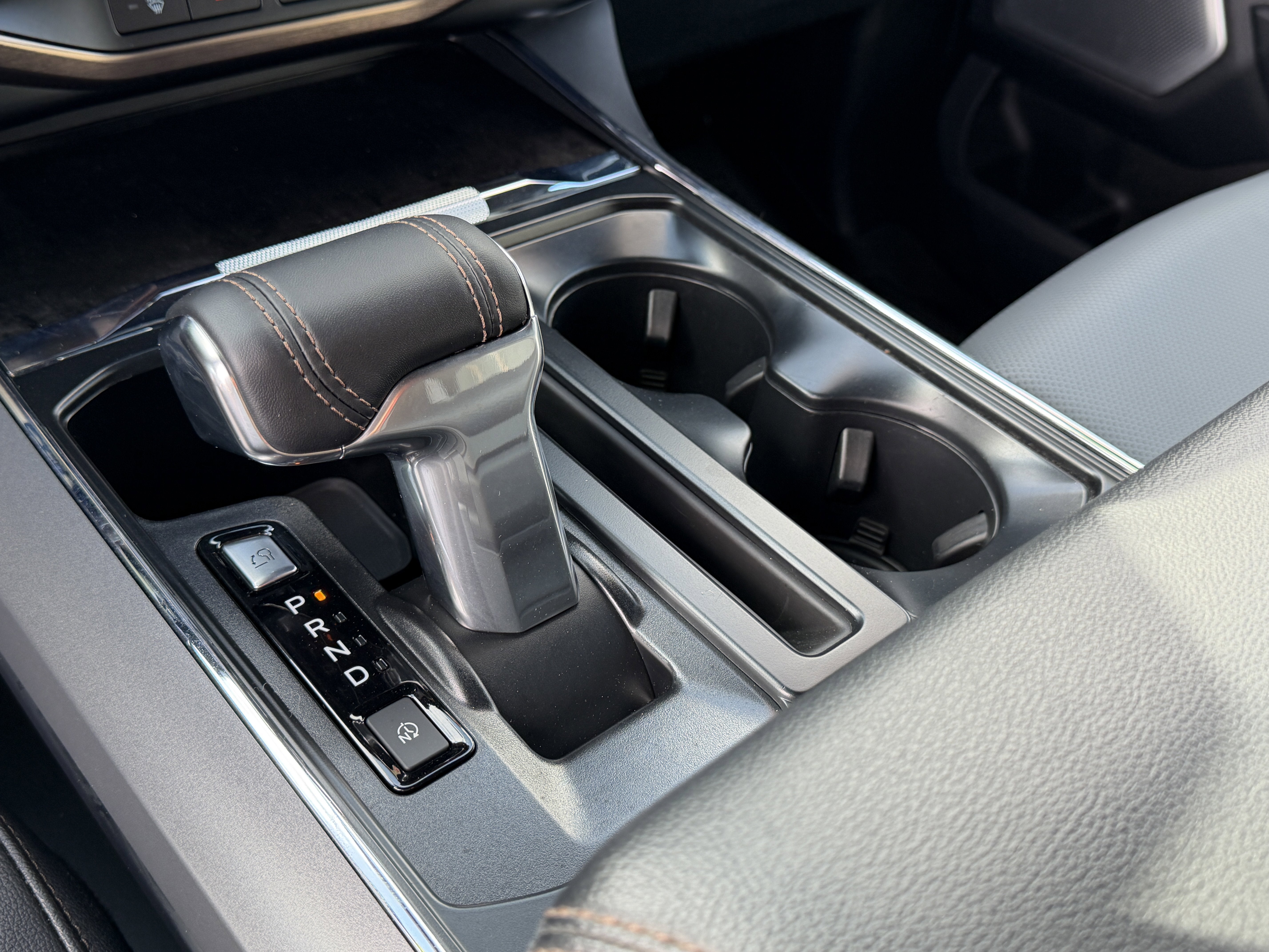 2023 Ford F-150 Lightning LARIAT 4WD SuperCrew 5.5' Box