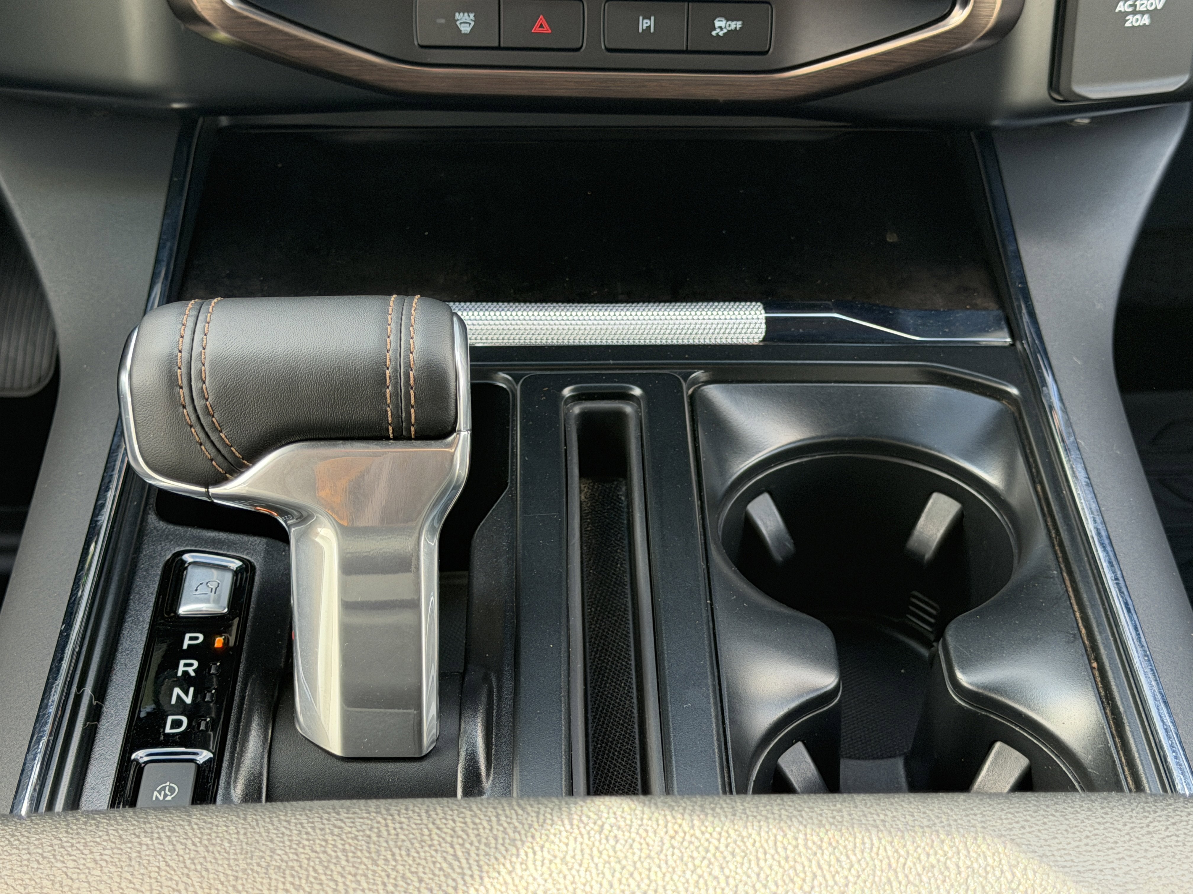 2023 Ford F-150 Lightning LARIAT 4WD SuperCrew 5.5' Box