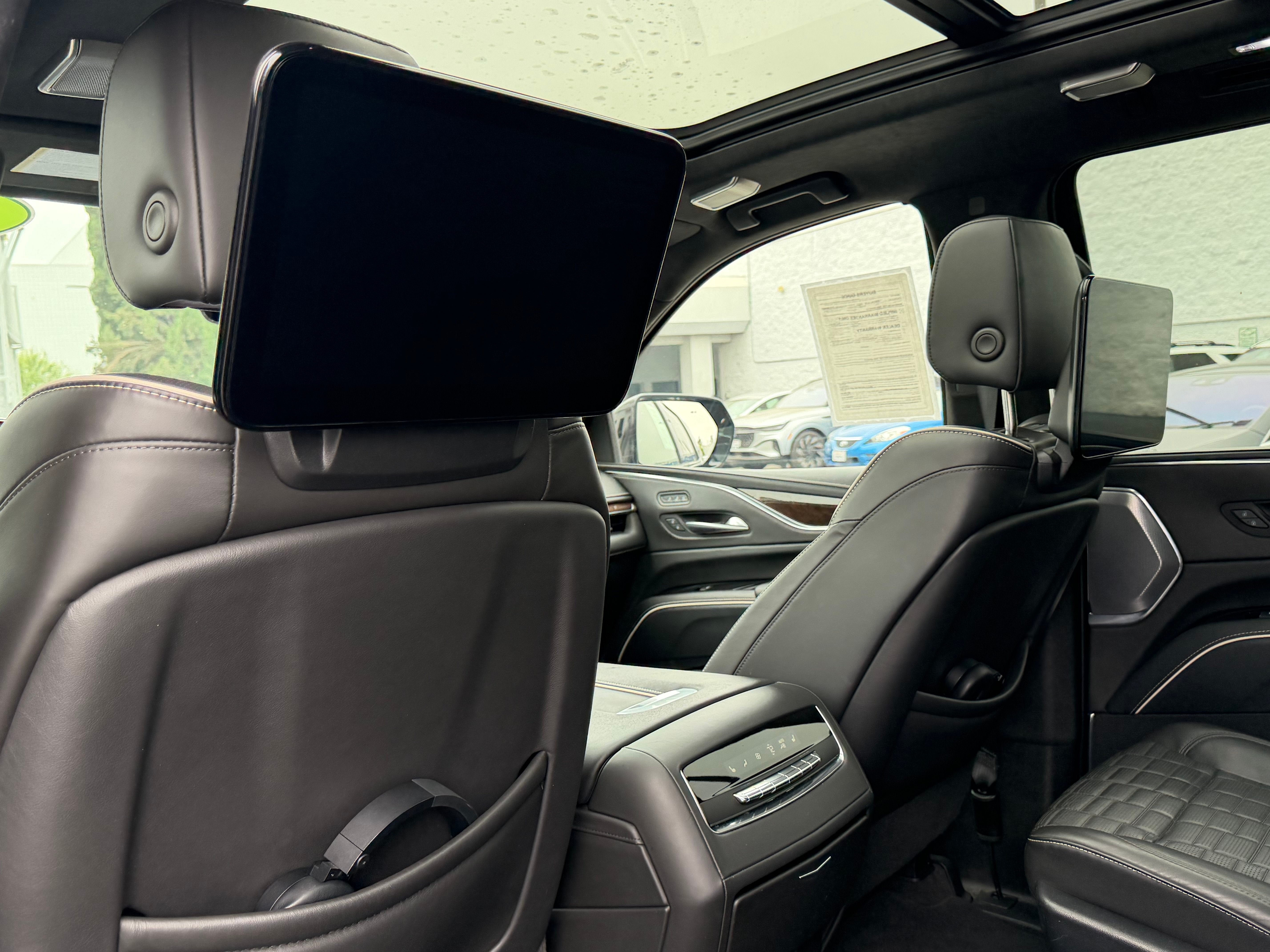 2023 Cadillac Escalade 4WD Sport Platinum