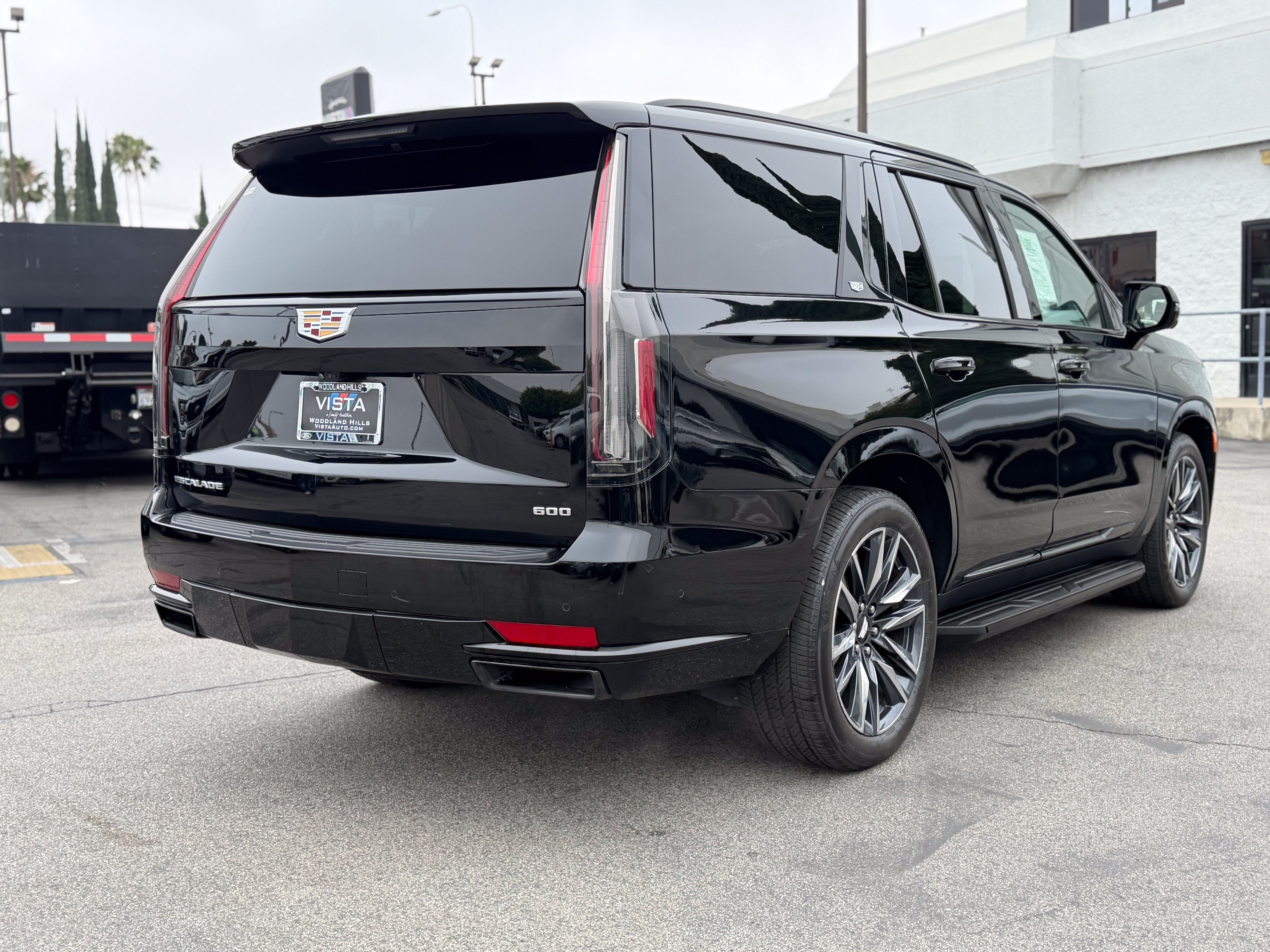 2023 Cadillac Escalade 4WD Sport Platinum