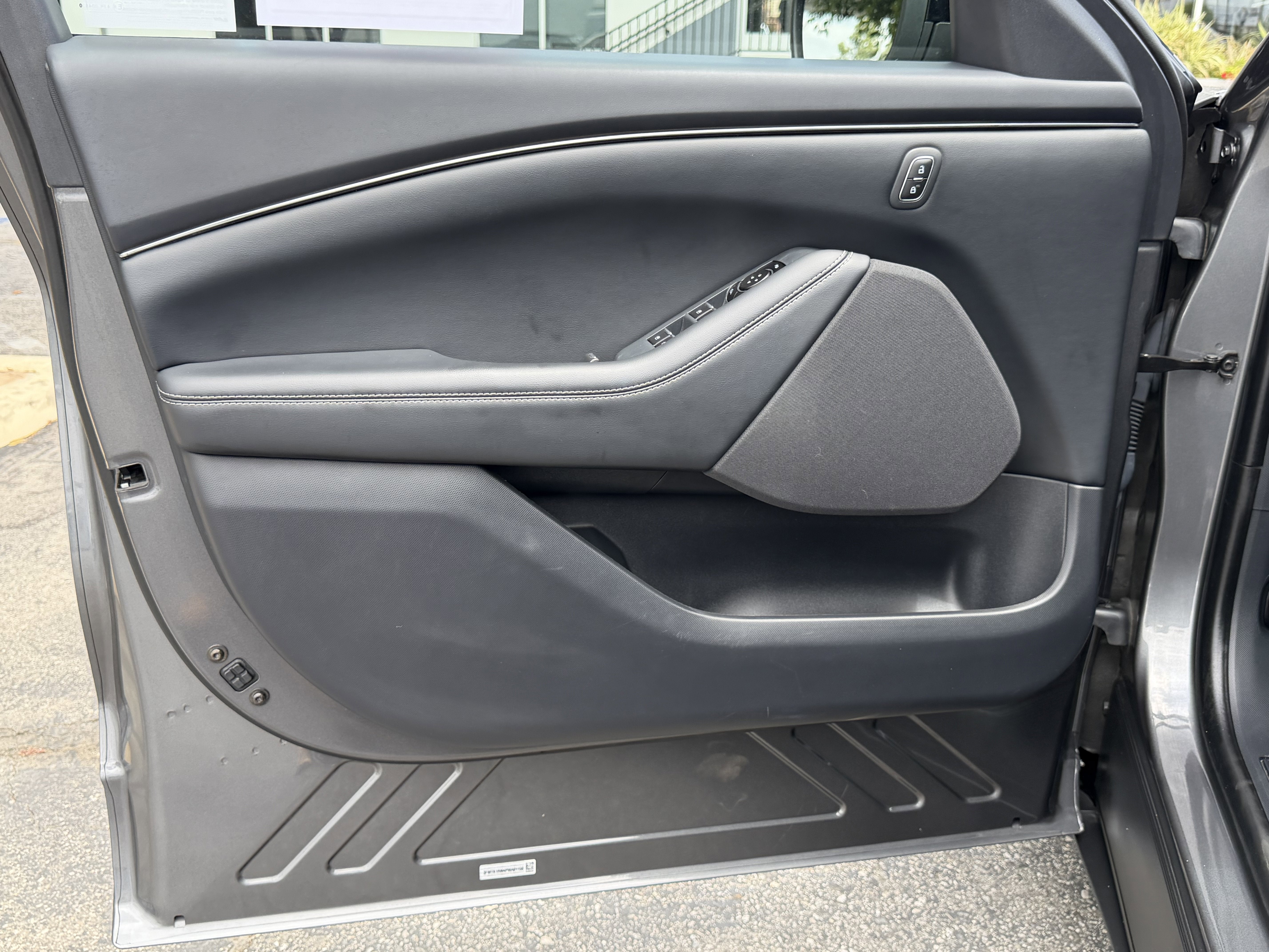 2023 Ford Mustang Mach-E Select