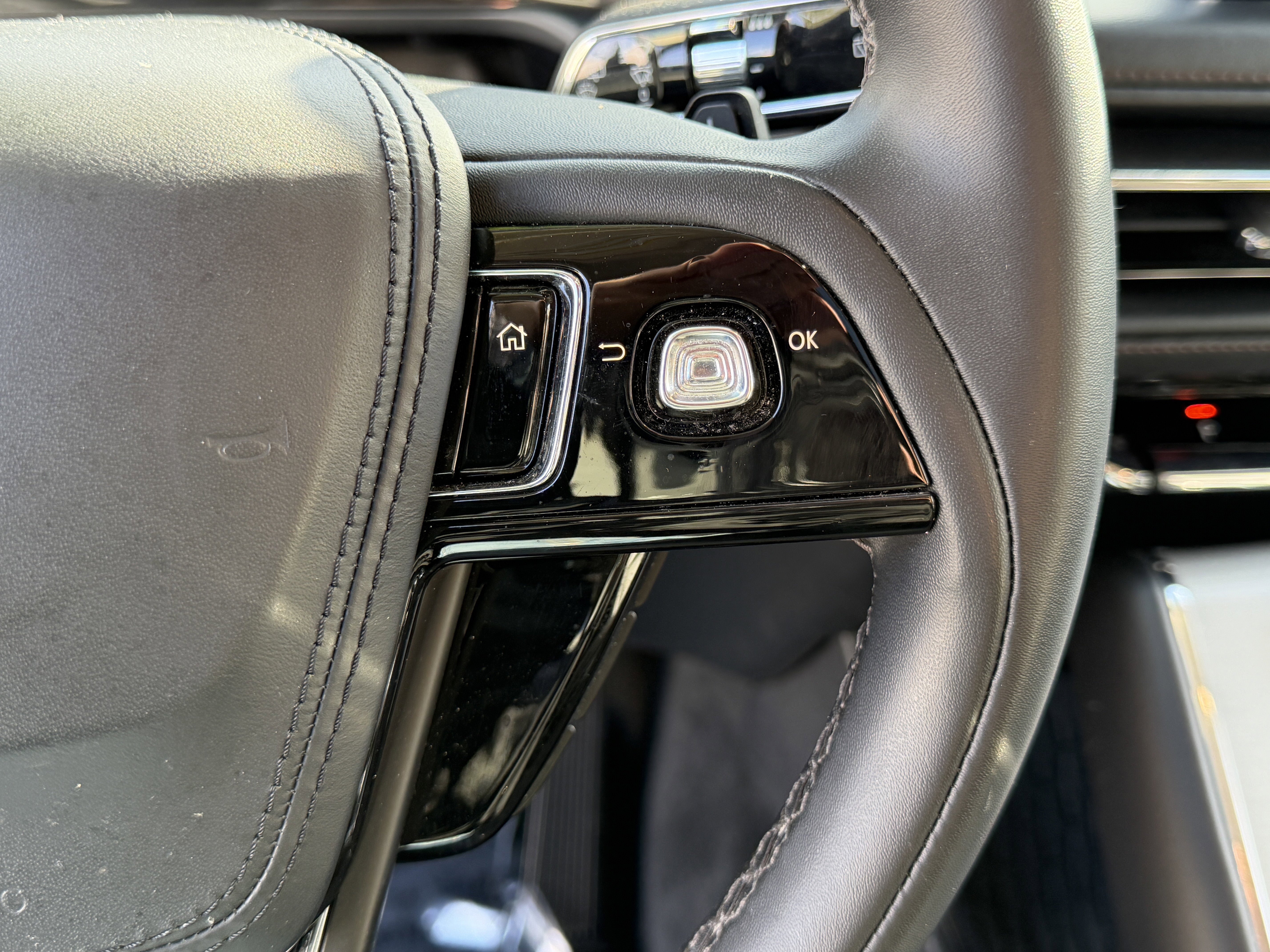 2023 Lincoln Aviator Standard