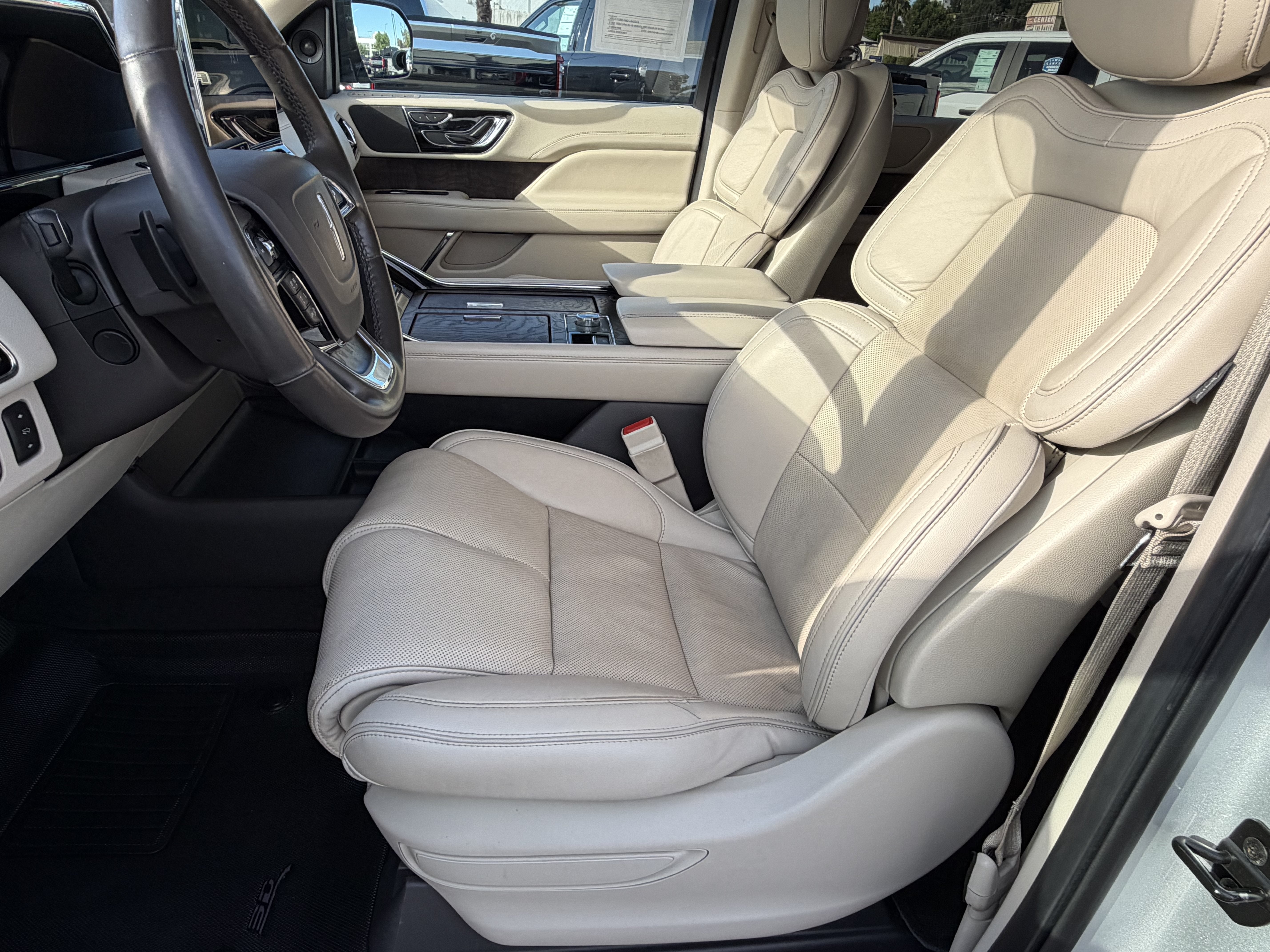 2019 Lincoln Navigator Select