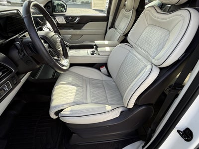 2022 Lincoln Navigator L Black Label