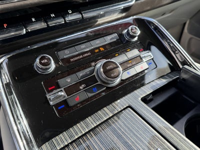 2022 Lincoln Navigator L Black Label