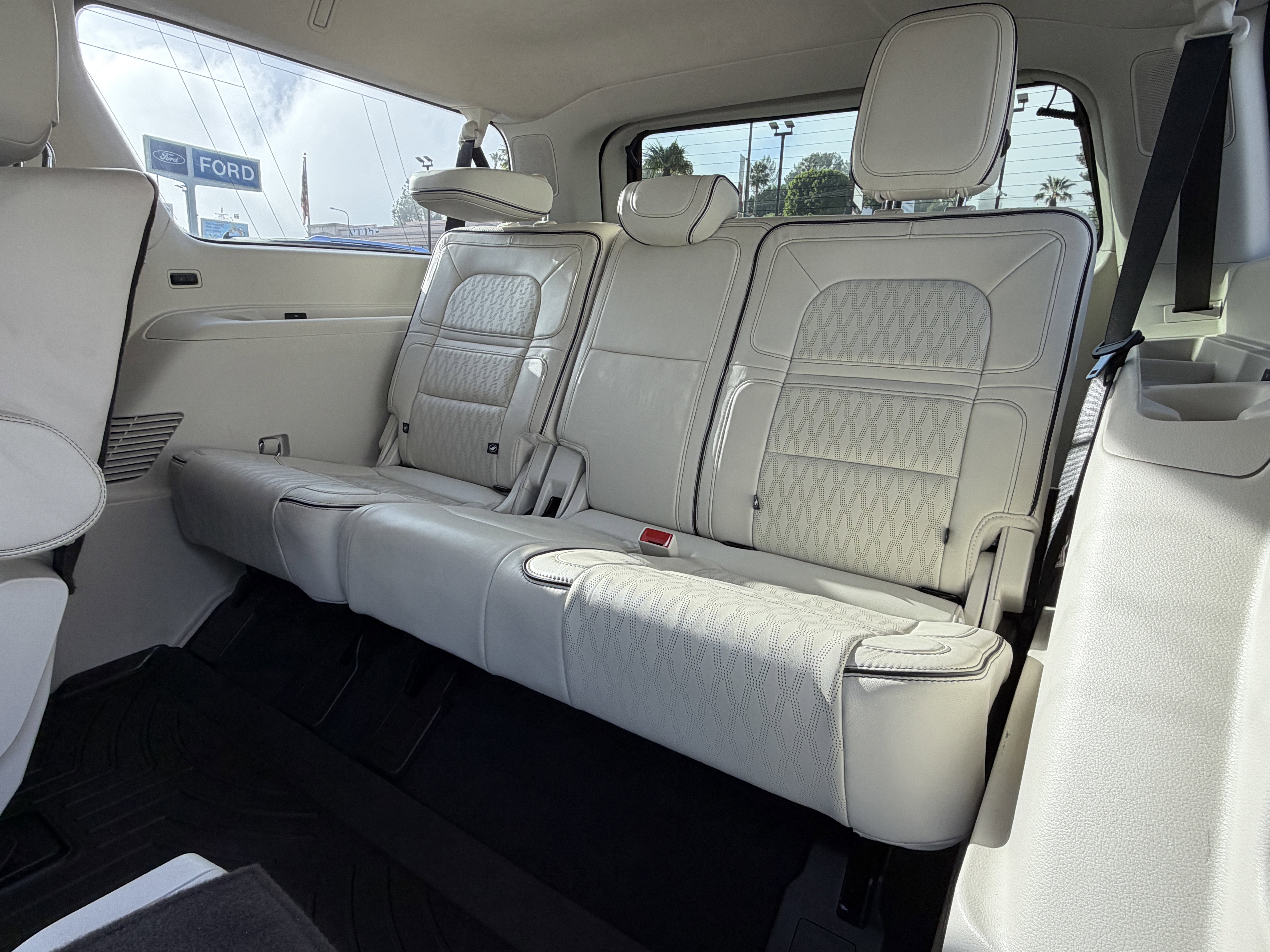 2022 Lincoln Navigator L Black Label