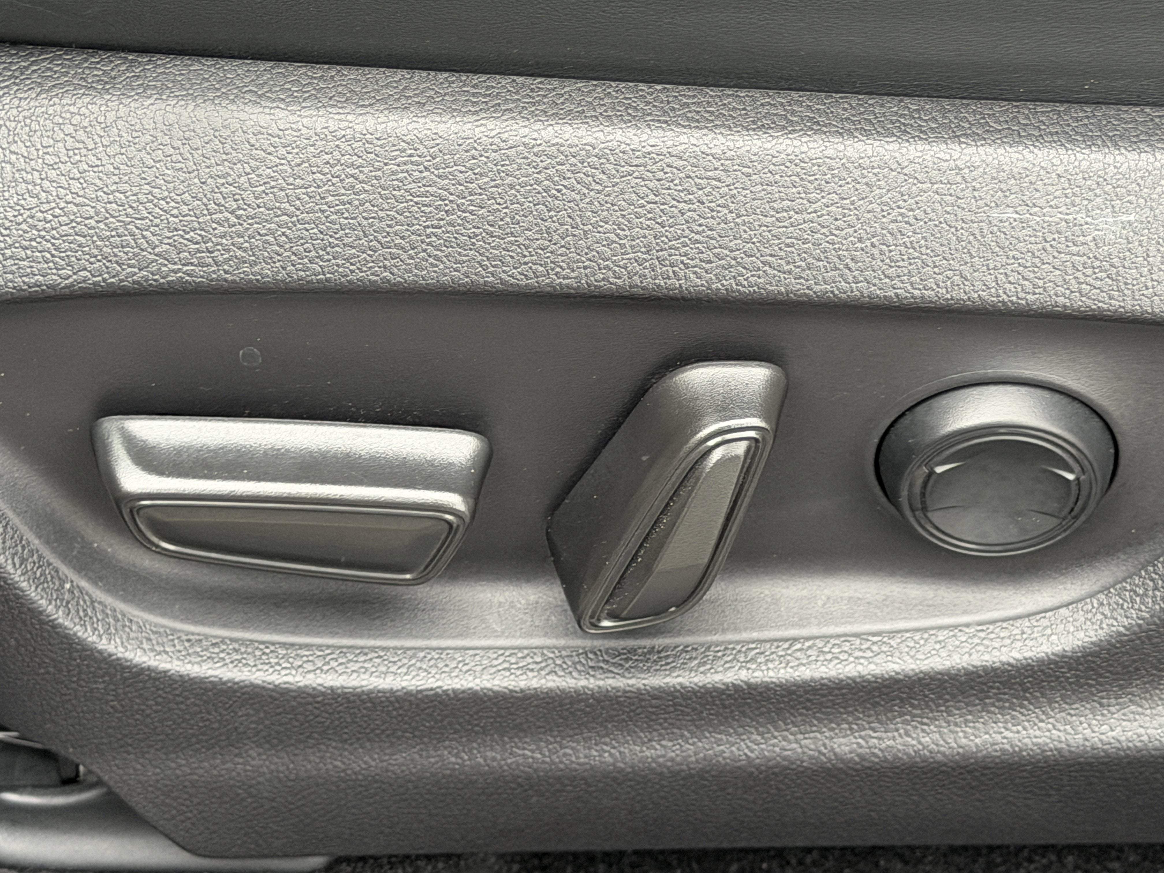 2025 Toyota Crown Signia XLE