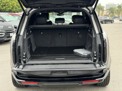 2025 Land Rover Range Rover SE