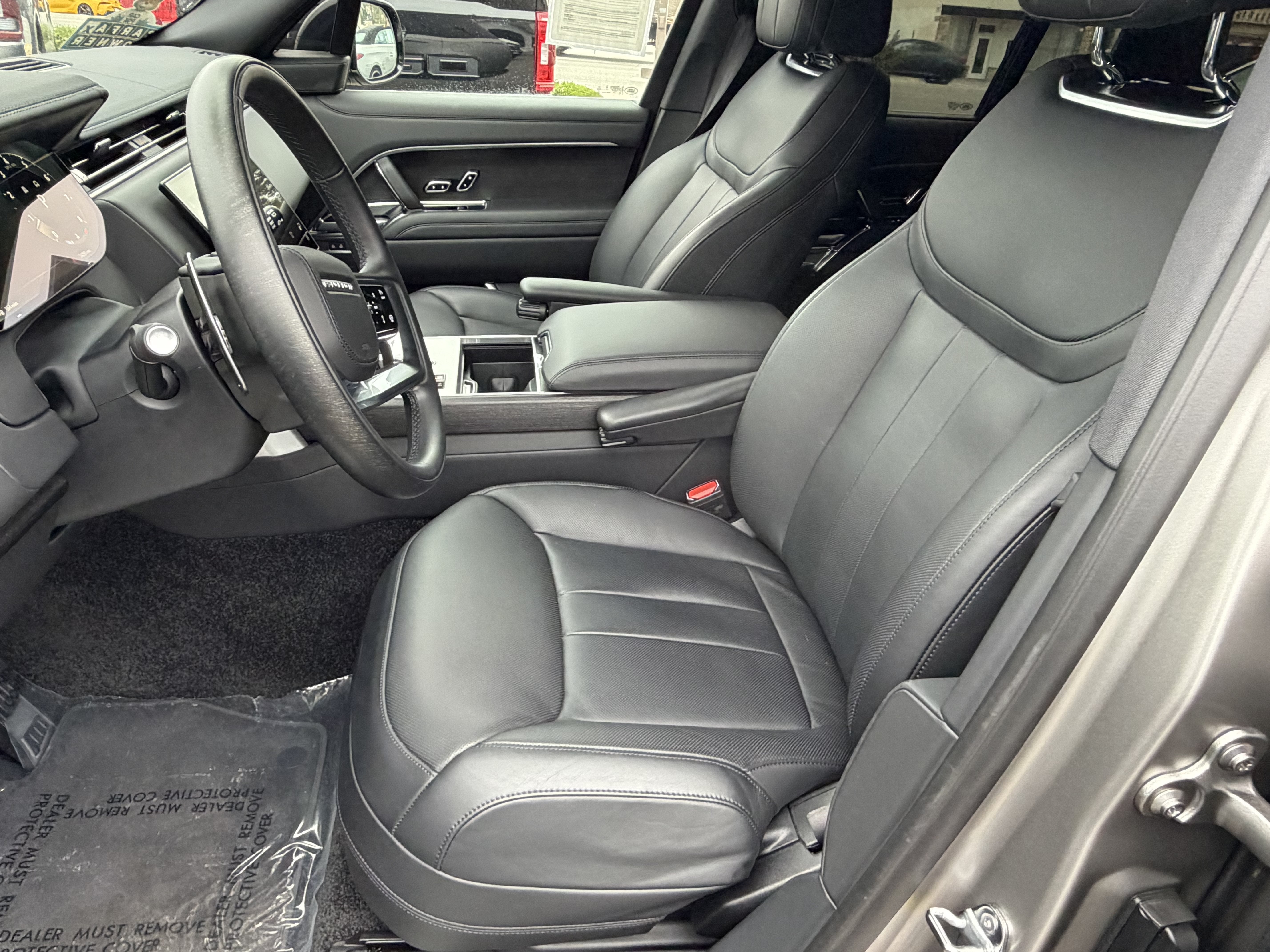 2025 Land Rover Range Rover SE
