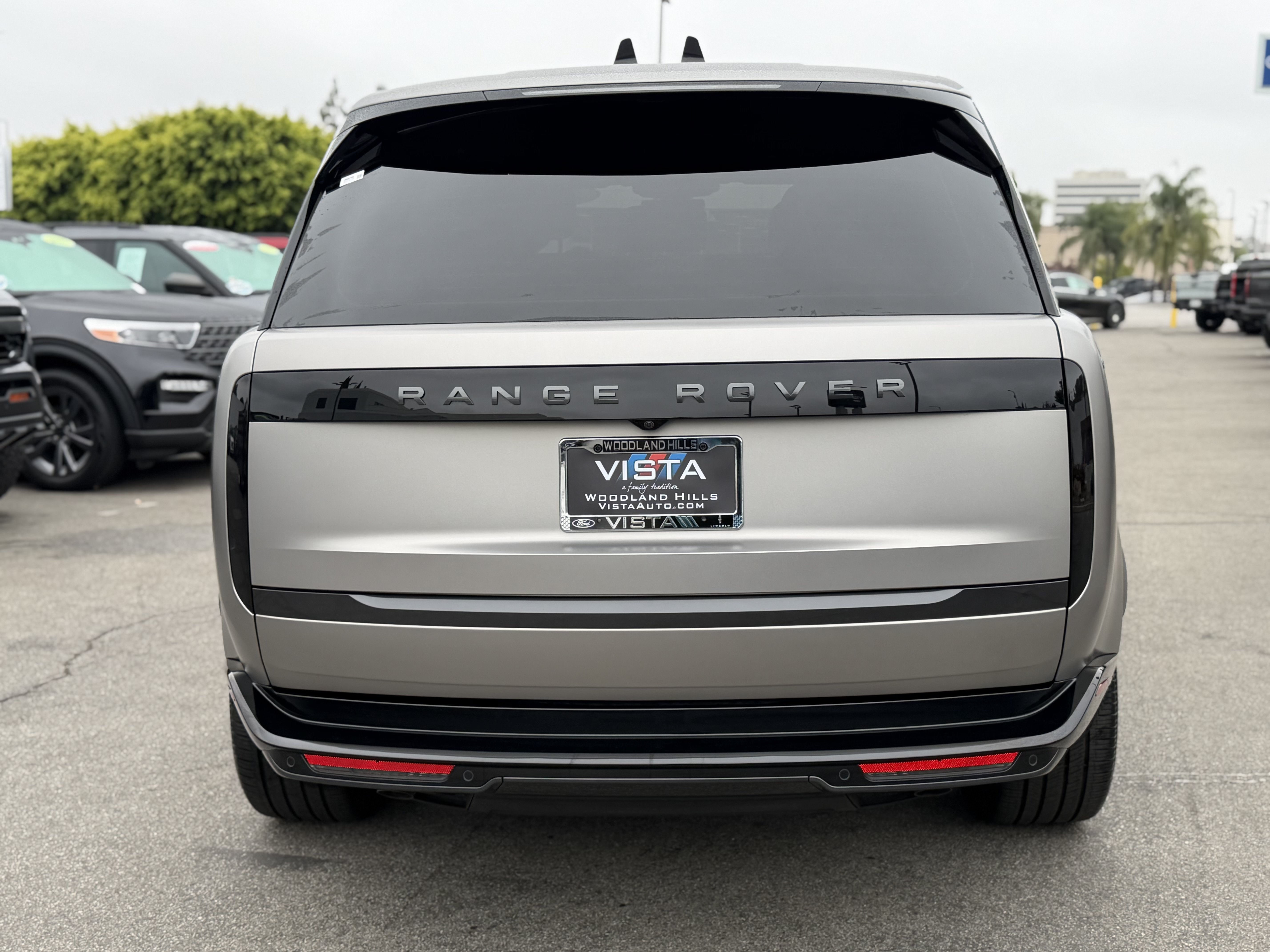 2025 Land Rover Range Rover SE
