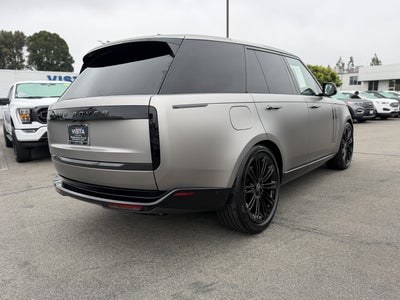 2025 Land Rover Range Rover SE