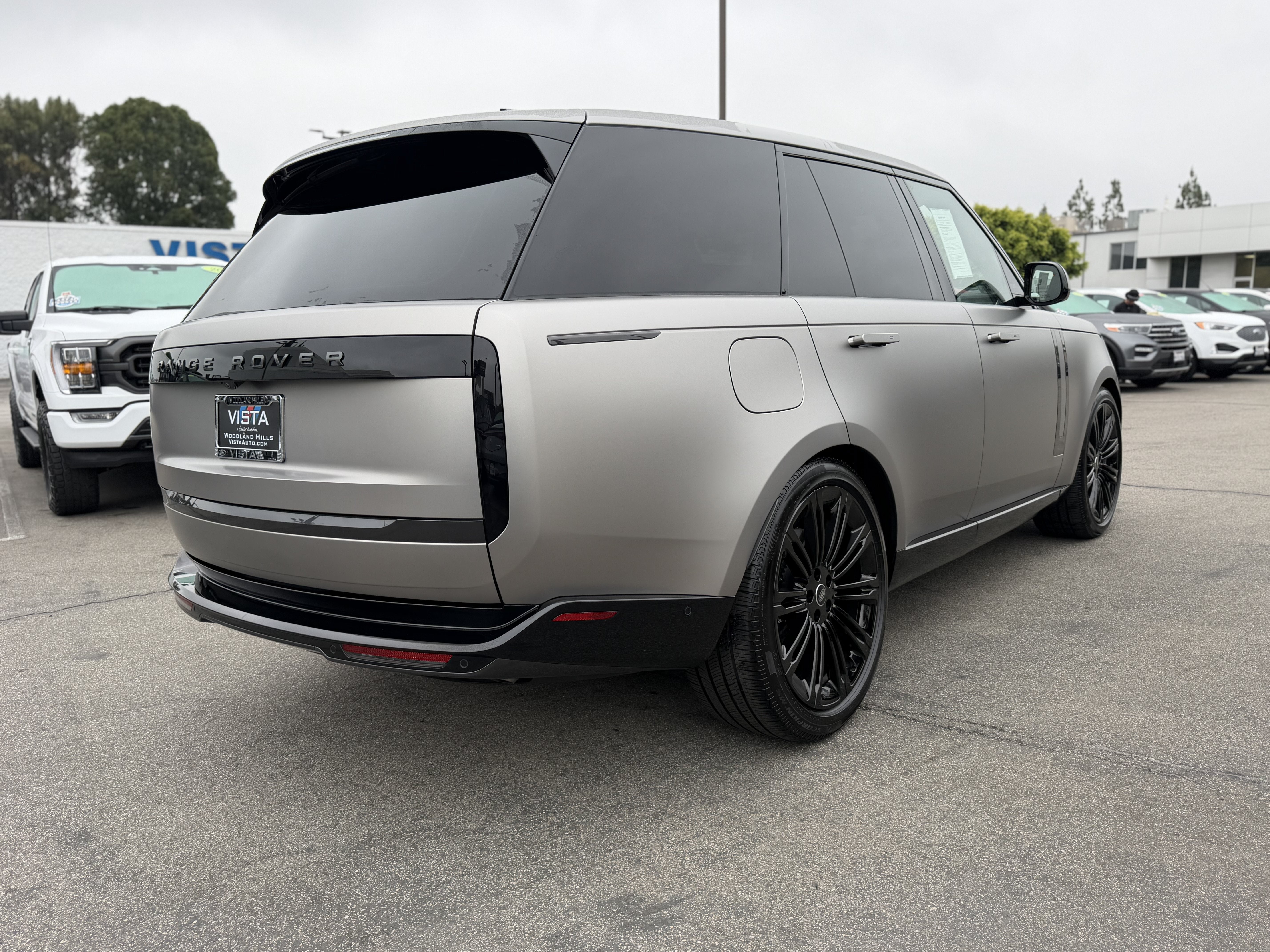 2025 Land Rover Range Rover SE
